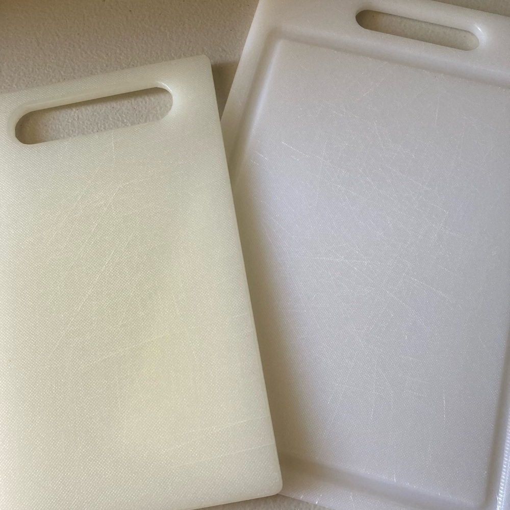 Lot 2 Plastic White Cutting Boards 12 x 8” and 10 x 6”